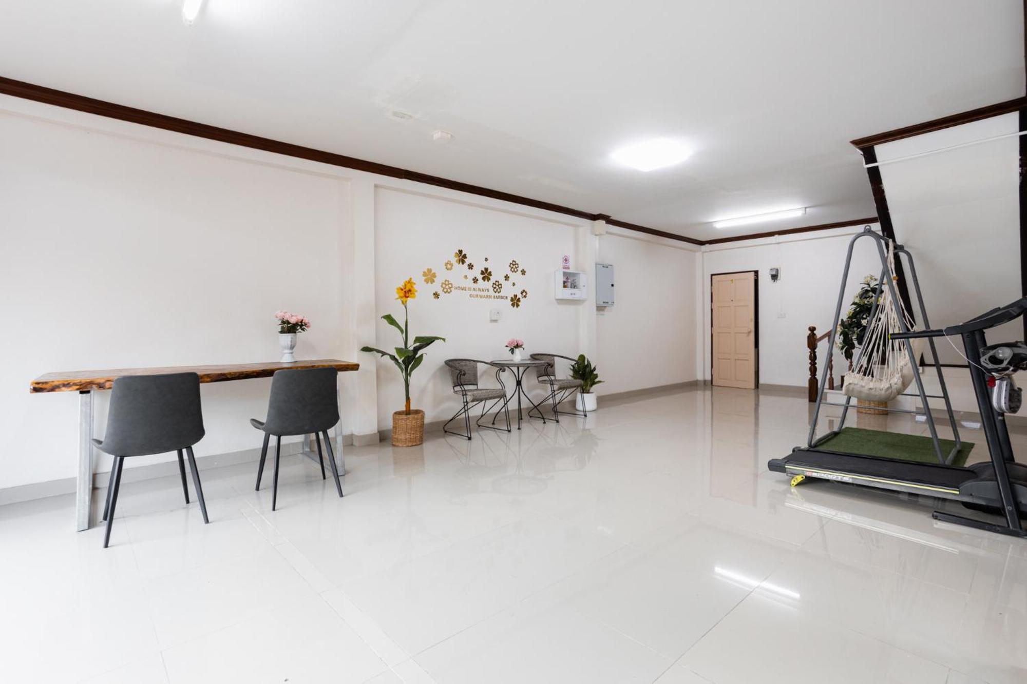 2B Cozy Hostel ตรัง Exteriér fotografie